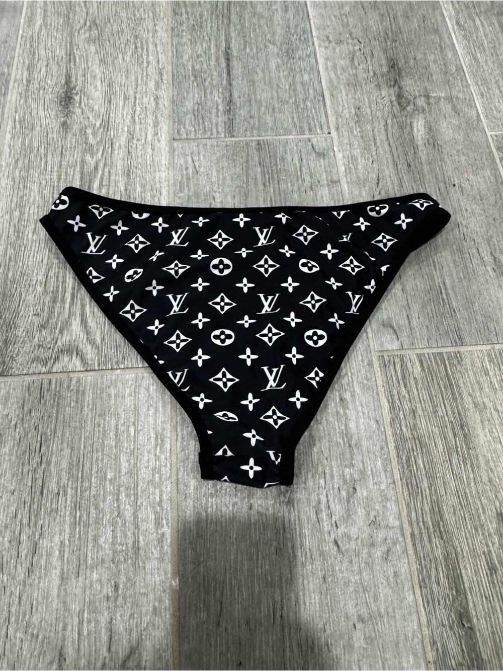 LOUIS VUITTON Women’s Graphic Monogram Low Rise Classy Swim Bikini Bottoms 46/XL - Picture 7 of 7